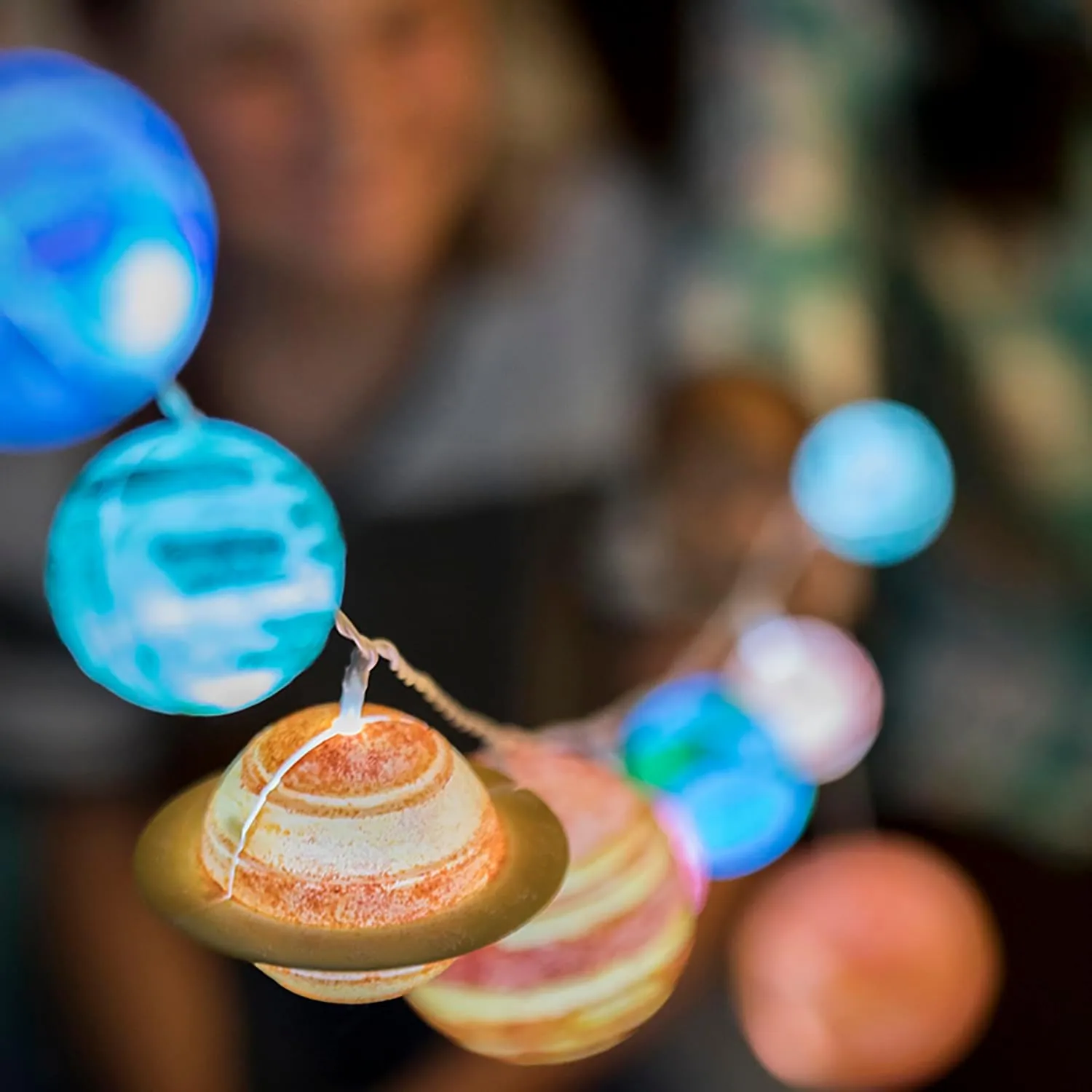 4M: STEAM Powered Kids: Solar System String Lights - Assemble & Paint Your Mini-Planetarium, LED Lights, DIY Outer Space Art & Craft Kit, Kids Ages 5 