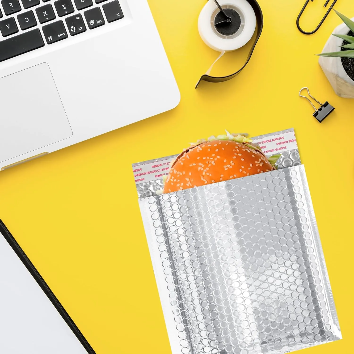 ABC PACK & SUPPLY Thermal Bubble Mailer, 11 x 15 Inches. Pack of 10 Metallic Bubble Mailers. Foil Insulated Mailers for Cold Shipping. Padded Envelopes Waterproof. Cold Insulated Shipping Bags