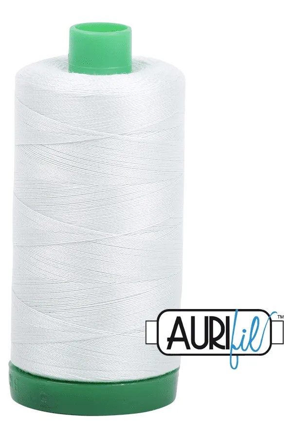 Aurifil Mako 40wt 2-ply Cotton 1000 m (1094 yd.) spool - 2800 Mint Ice