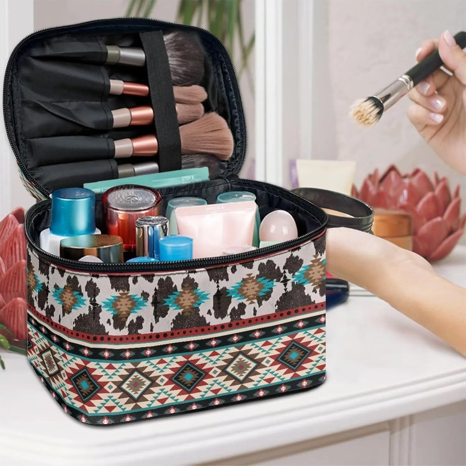 Boatee Aztec Cow Print Makeup Bag Fashion Purse Large Makeup Organizer Travel Cosmetic Bag Makeup Brushes Aesthetic Accessories Toiletry Bags Wallet