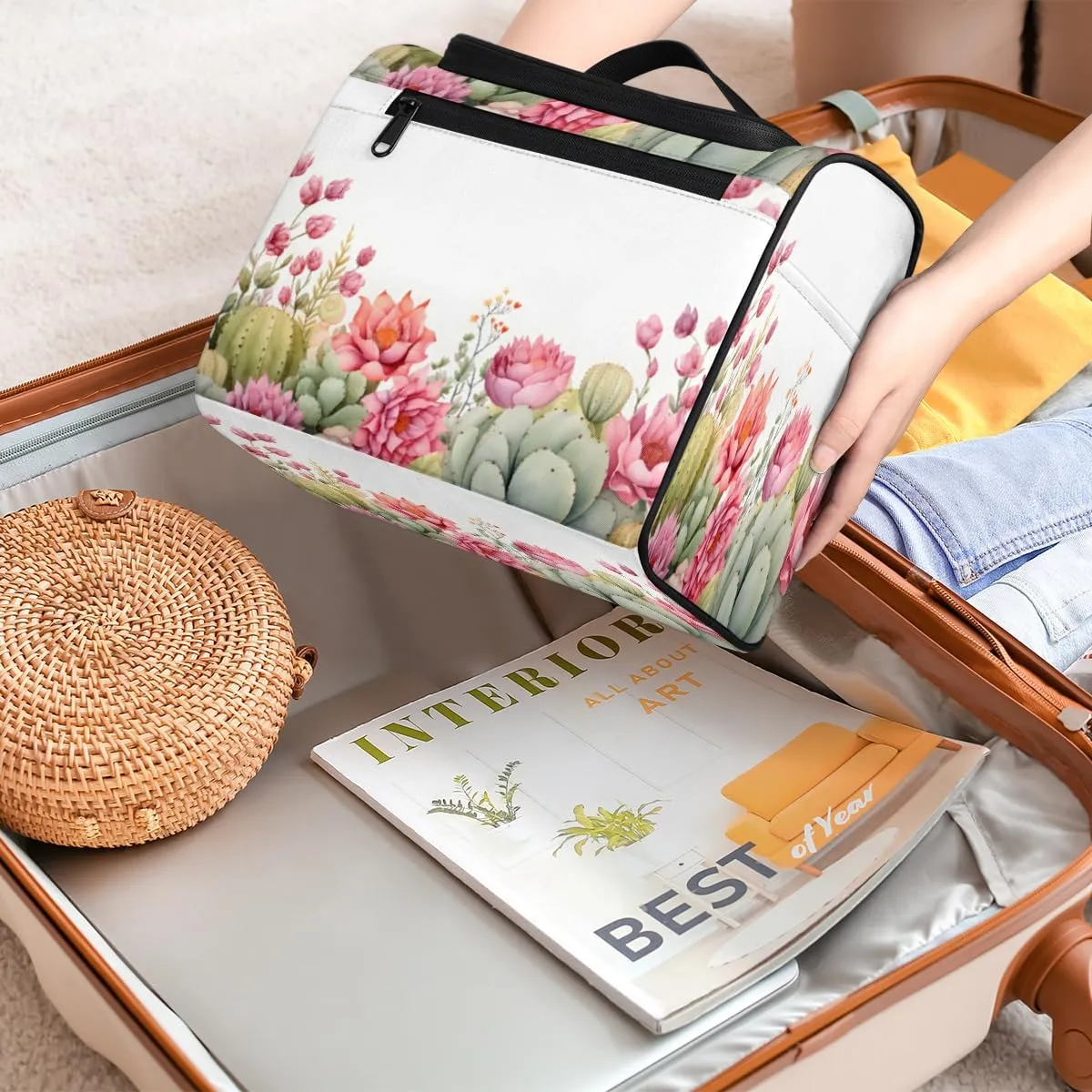 Cactus Travel Makeup Bag Hanging Toiletry Bag for Women Make up Organizer Portable Cosmetic Bags with Dividers Inside