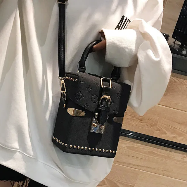 Korean Square Messenger Version Handbags Bag Digital Bag Square of Messenger Box Streamlined the Wild Mobile Bag C40 Package Rivet