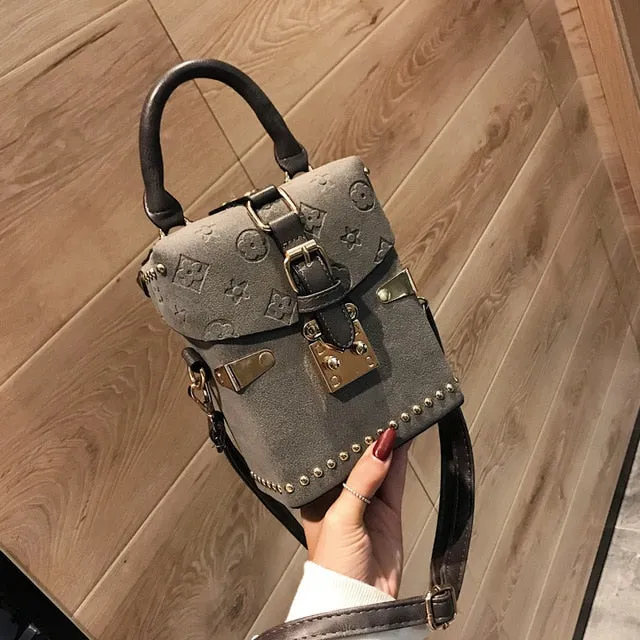 Korean Square Messenger Version Handbags Bag Digital Bag Square of Messenger Box Streamlined the Wild Mobile Bag C40 Package Rivet