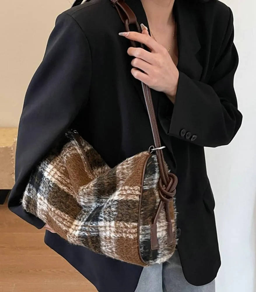 Large Capacity Tote Bag for Women Fall Winter Woolen Plaid Design Shoulder Bag for Casual 2024