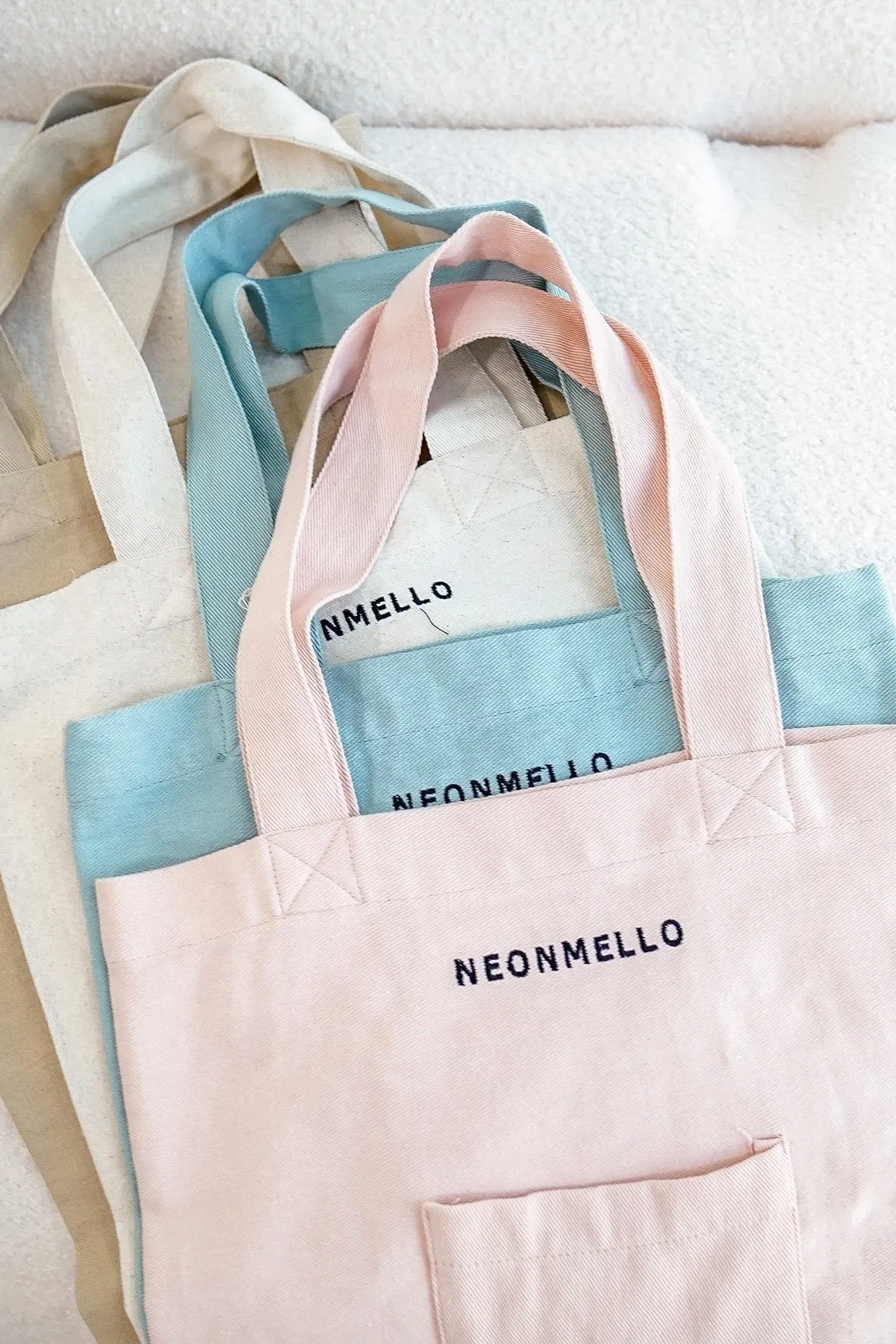 MADEBYNM EVERYDAY POCKET TOTE BAG