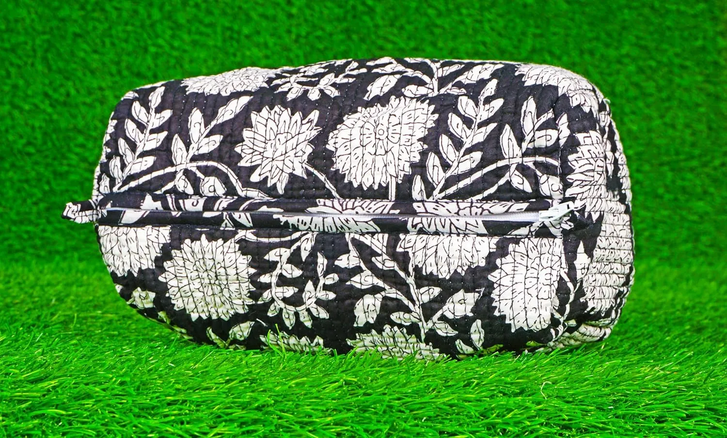 Pieces Indian Handmade Cotton Quilted Handmade Floral Hand Block Print Toiletry Bag,Cosmetic Pouch Bag Makeup Bag For Women (1, Black), 85485