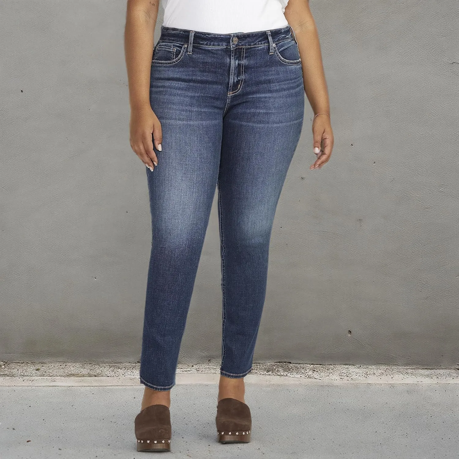 Silver Jeans Co. Women's Plus Size Elyse Mid Rise Comfort Fit Straight Leg Jeans