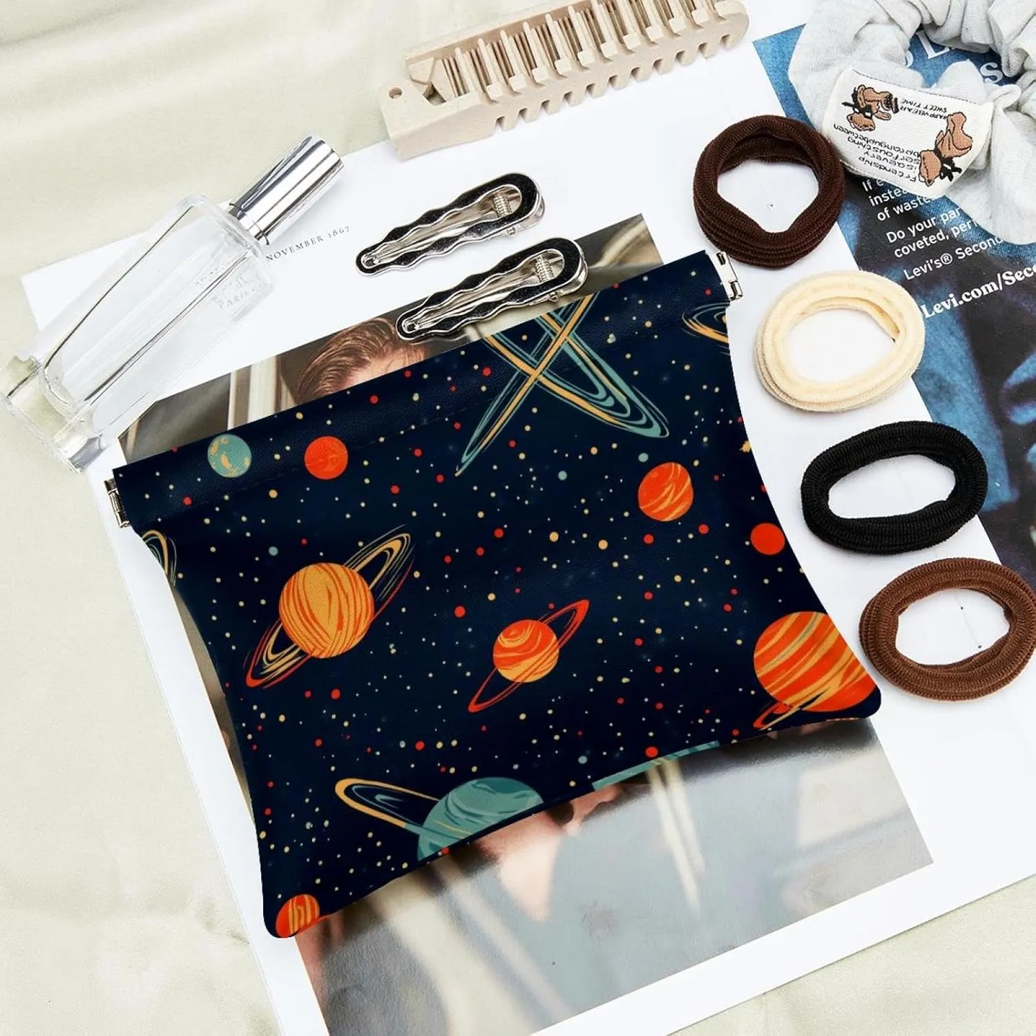 Small Pocket Cosmetic Bag, Squeeze Top Travel Makeup Bag for Purse, No Zipper Self-Closing Mini Makeup Pouch for Women Girls, Cartoon Cosmos Planets Comets Night Sky Galaxy Pattern