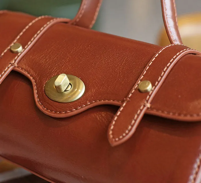 The Regal Satchel