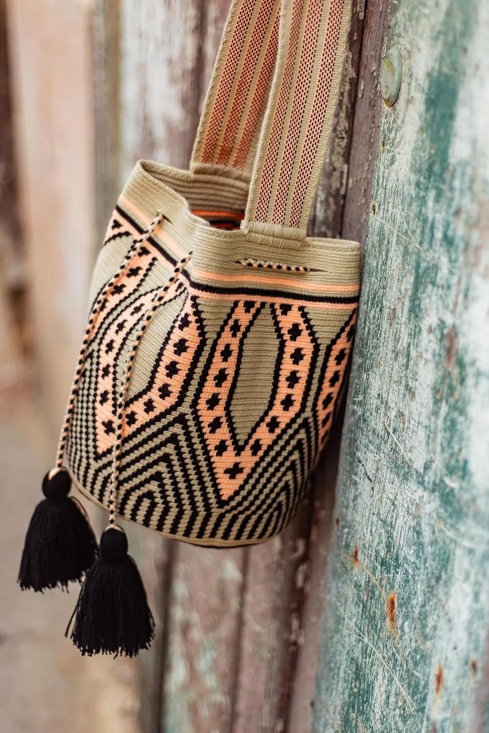 Traditional Best-Selling WAYUU Bag, Original Crochet Crossbody, Handmade Colombian Bucket Bag, Ethical Purse, Artisanmade Mochila. (Moda)