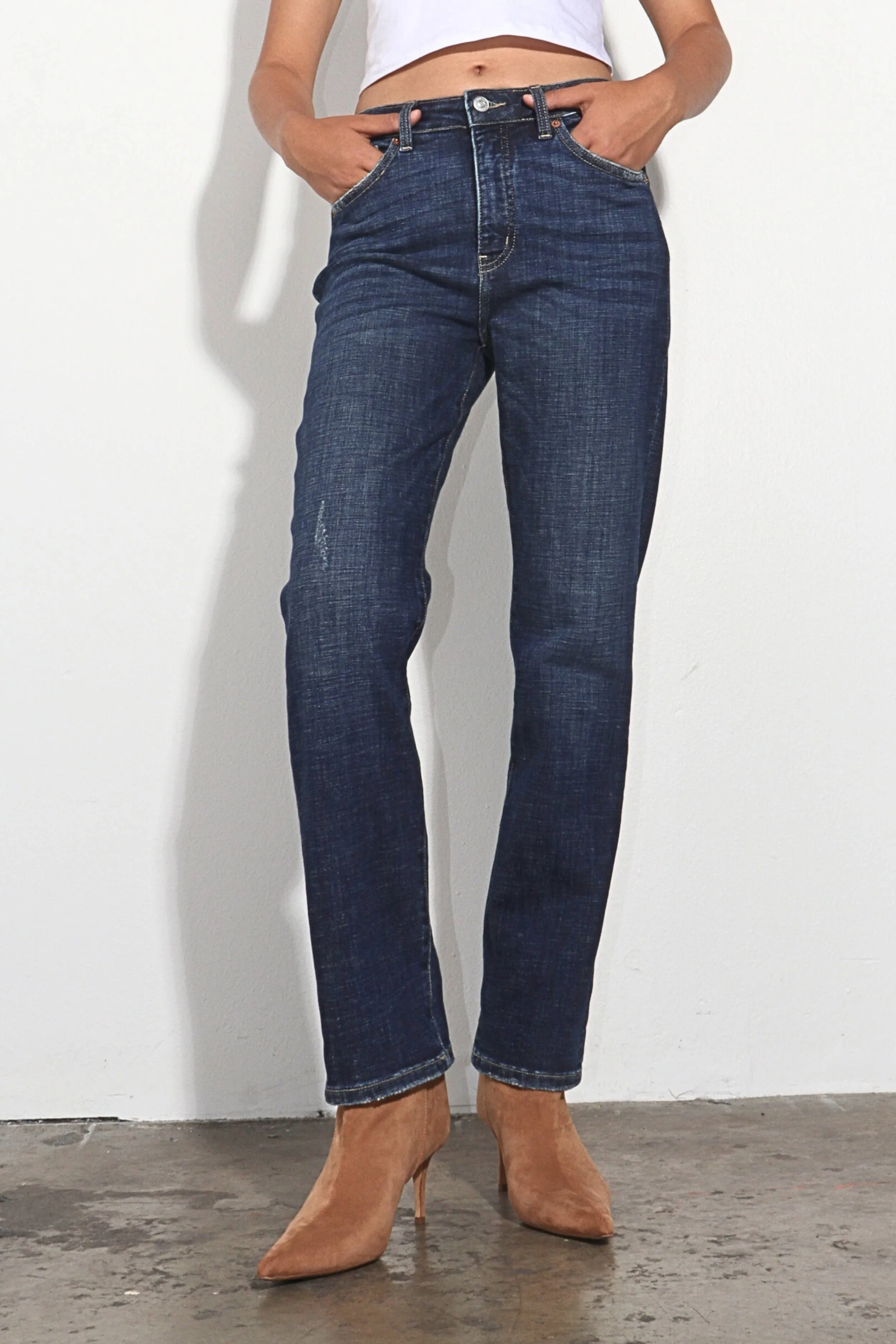 TUMMY CONTROL HIGH RISE STRETCH STRAIGHT JEAN