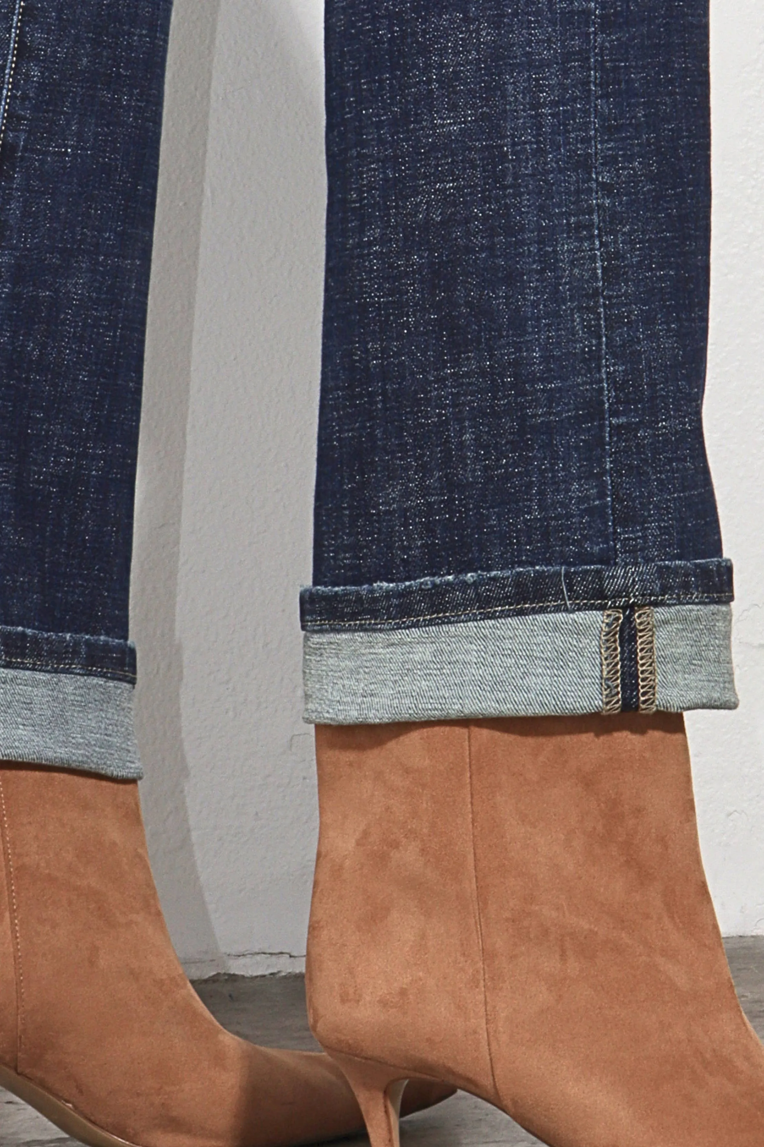 TUMMY CONTROL HIGH RISE STRETCH STRAIGHT JEAN