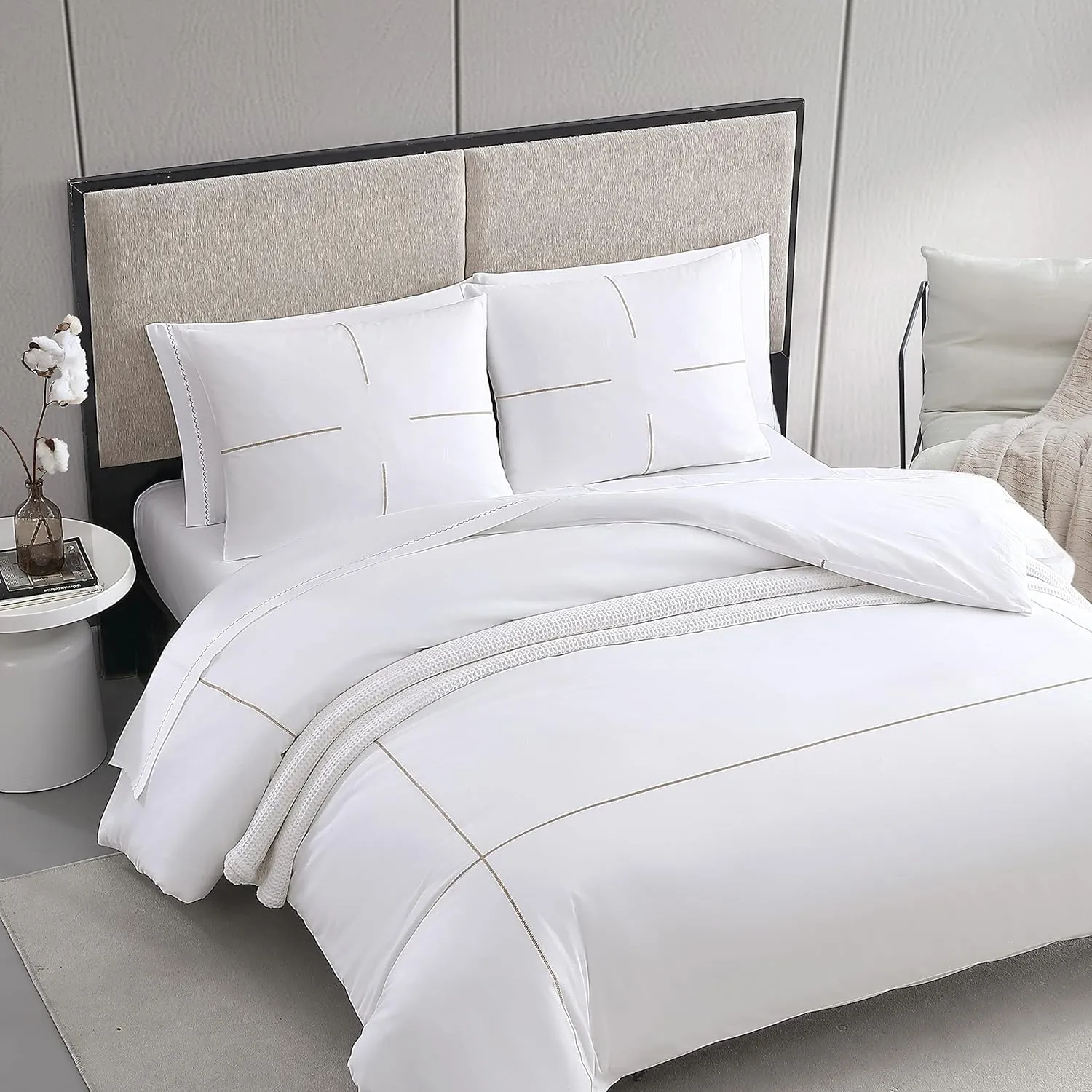Vera Wang- Queen Duvet Cover Set, Soft Bedding Set with Matching Shams, Chic Room Essentials (Zig Zag White/Beige, Queen)