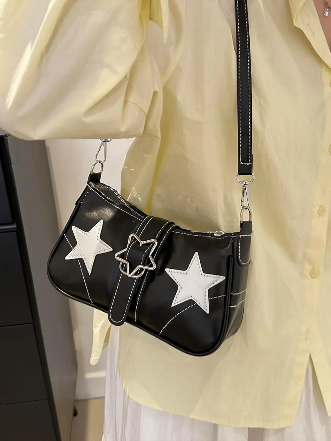 Verdusa Women's Y2K Punk Shoulder Handbags Star Pattern PU Leather Underarm Bag