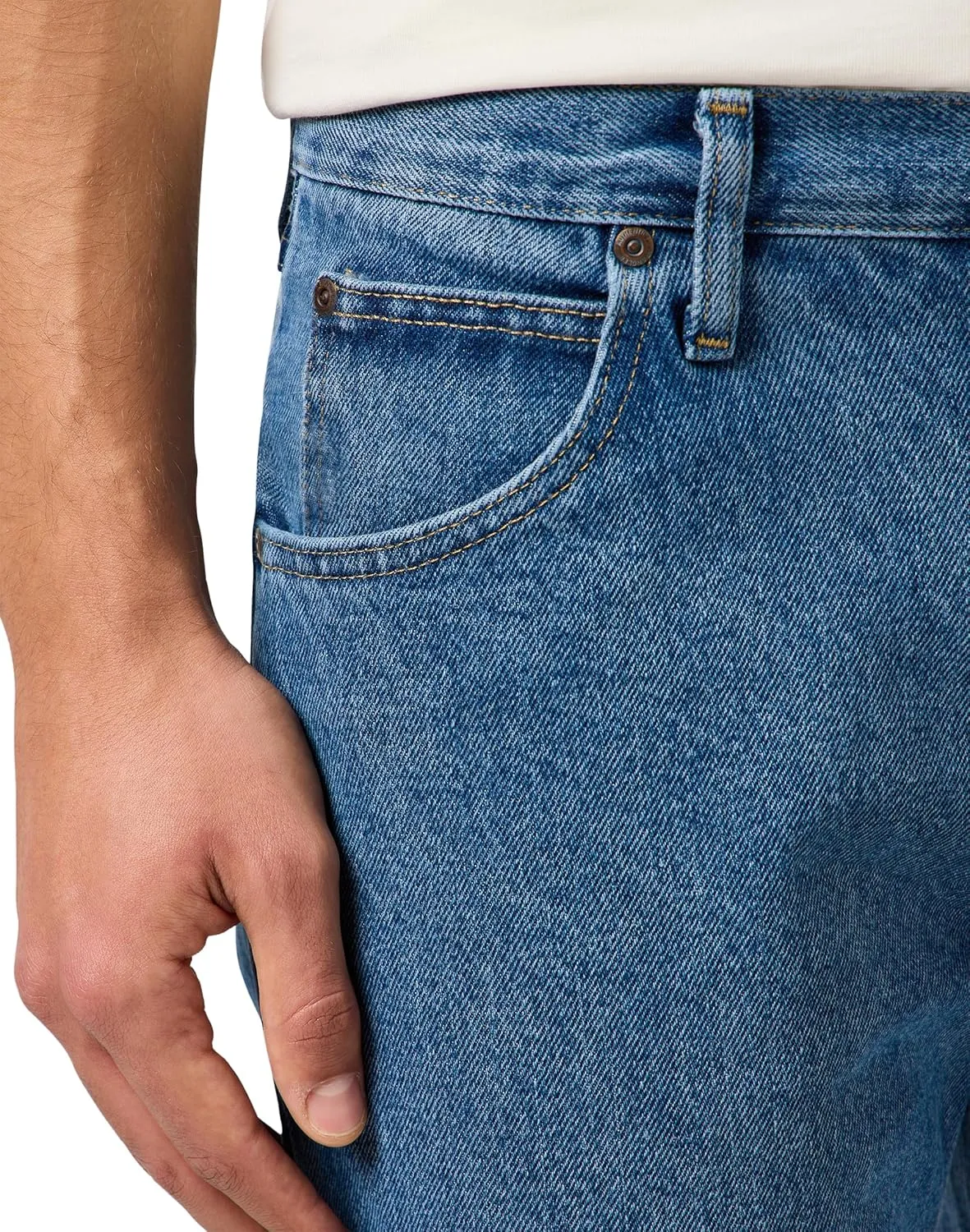 Wrangler Men's Classic 5-Pocket Regular Fit Cotton Jean